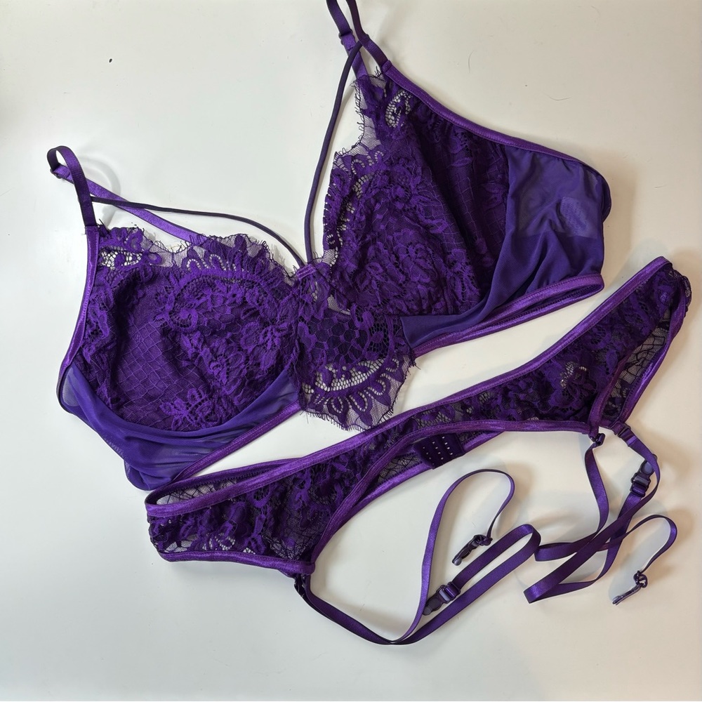 Bra & Garter Belt Set